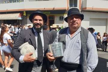 Unas 1.200 personas dan vida a una nueva edición de la Traída del Agua (Foto Francisco Javier Santana y TA)